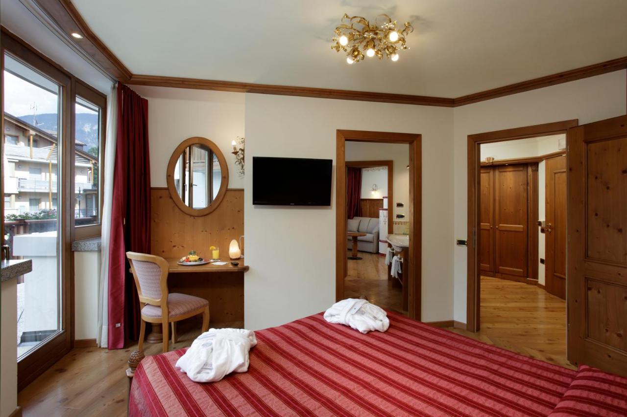 Tevini Dolomites Charming Hotel Commezzadura Esterno foto