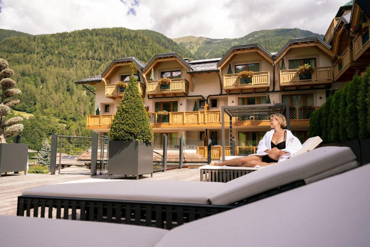 Tevini Dolomites Charming Hotel Commezzadura Esterno foto