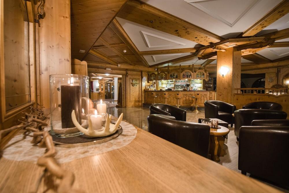 Tevini Dolomites Charming Hotel Commezzadura Esterno foto