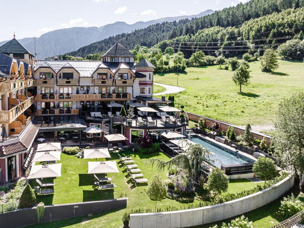 Tevini Dolomites Charming Hotel Commezzadura Esterno foto