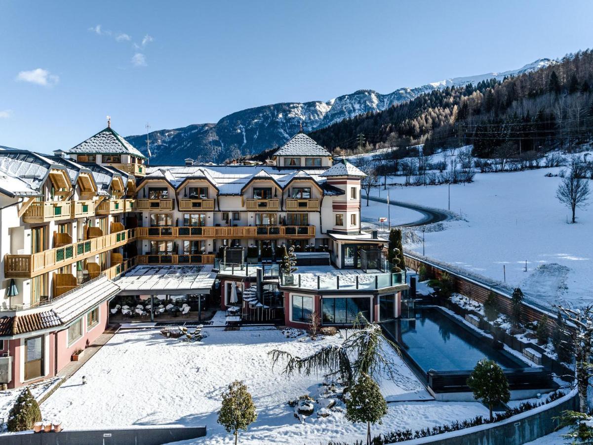Tevini Dolomites Charming Hotel Commezzadura Esterno foto