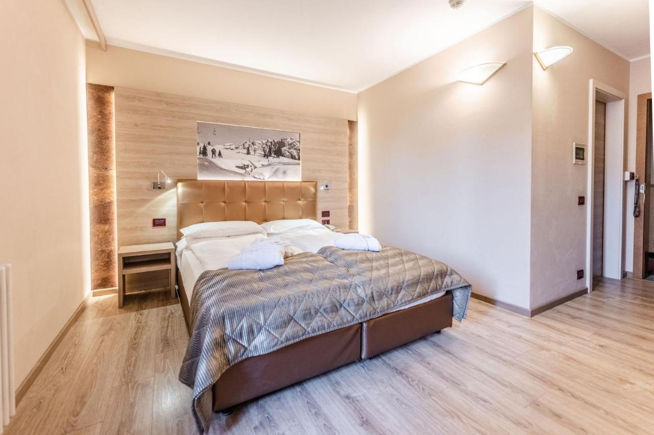 Tevini Dolomites Charming Hotel Commezzadura Esterno foto
