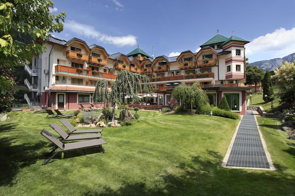 Tevini Dolomites Charming Hotel Commezzadura Esterno foto
